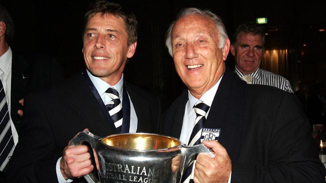 Mark Thompson and Frank Costa with the 2007 Premiership Cup.