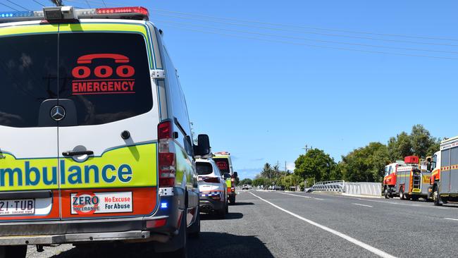 18yo Maudsland man rushed to hospital after Pacific Pines Boulevard motorbike crash. Photo: Zizi Averill.