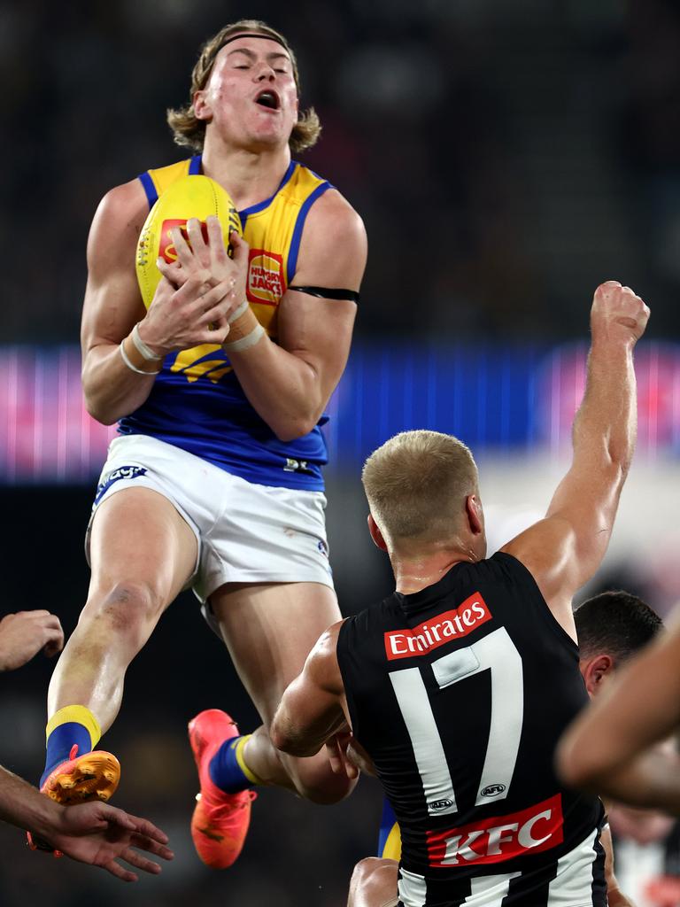 Harley Reid takes a hanger. (Photo by Quinn Rooney/Getty Images)