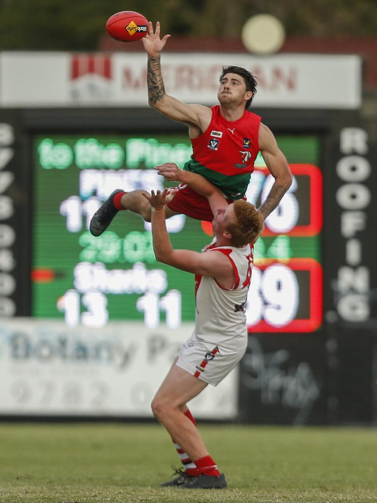 MPNFL: Action from the clash between Pines and Sorrento. Picture: Valeriu Campan