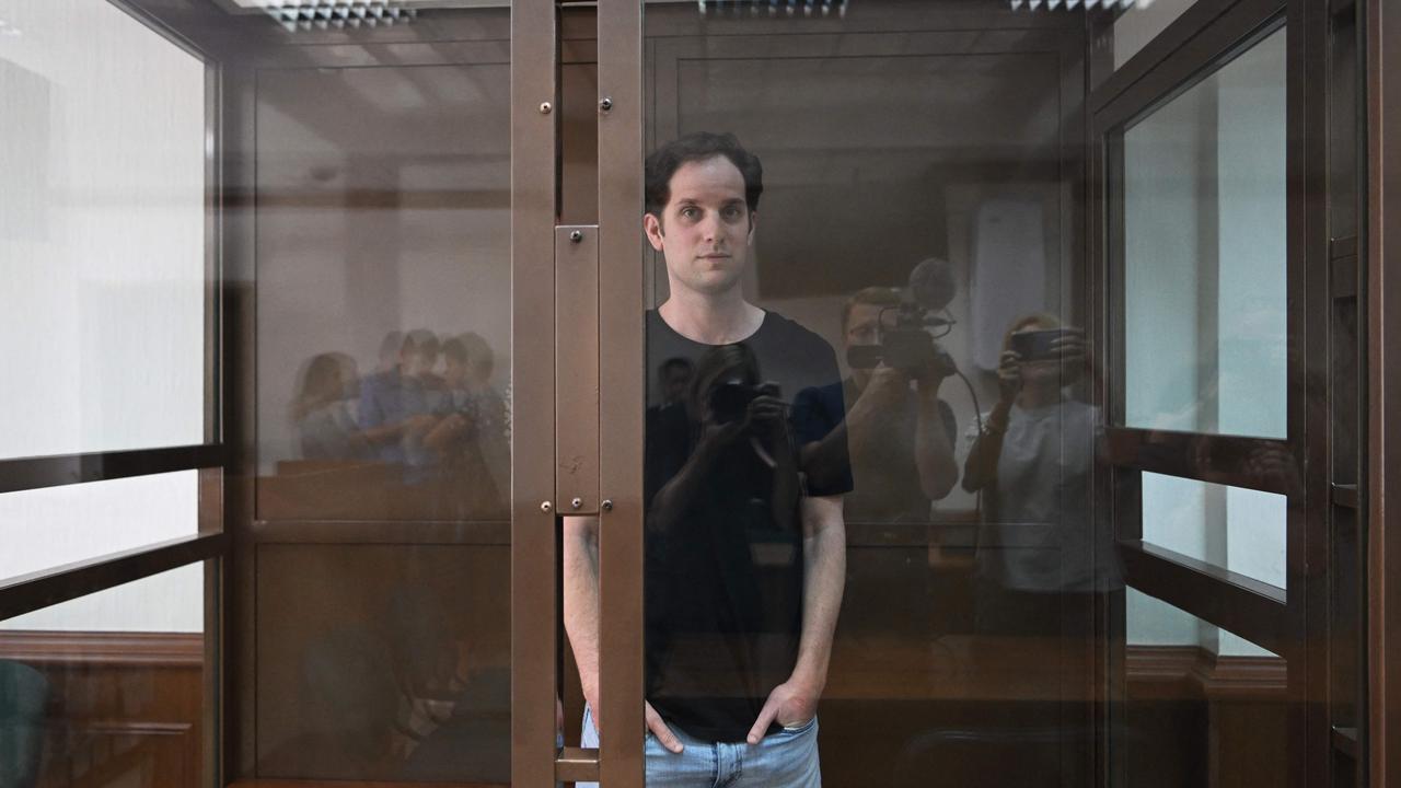 Russian Court Extends Detention Of Wsj Reporter Evan Gershkovich The