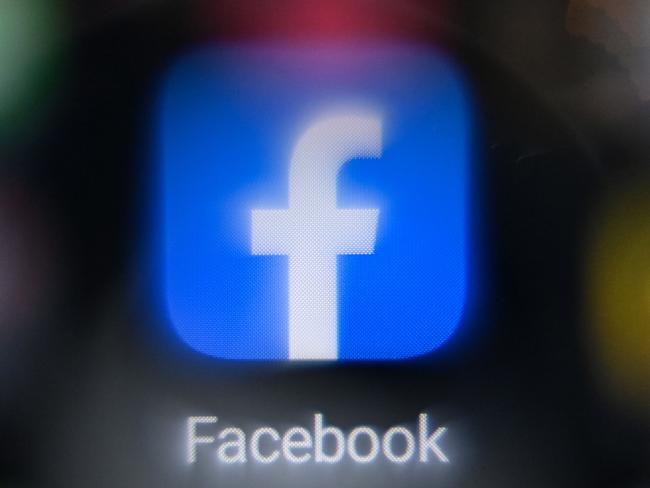 Facebook glitch floods users’ feeds with celebrity posts