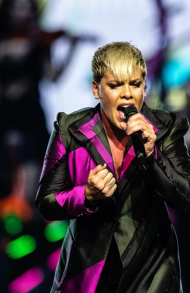 pink australian tour 2014