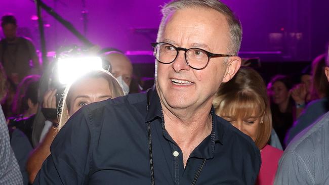 FEDERAL ELECTION TEAM 2022. LABOR BUS TOUR 17/4/2022 - Labor leader Anthony Albanese and partner Jodie Haydon attend Bluesfest in Byron Bay, New South Wales on day 6 of the federal election campaign. Picture: Toby Zerna