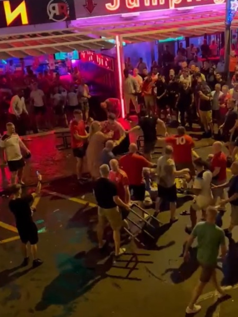 Qatar World Cup 2022: England And Wales Fans In Mass Brawl Video In ...