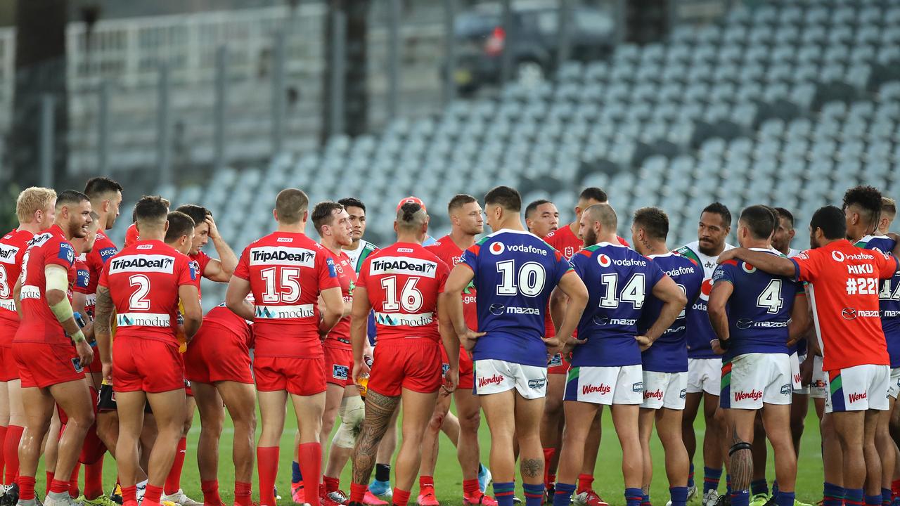The Dragons thank the Warriors for their time away from home and their family at the conclusion of the match