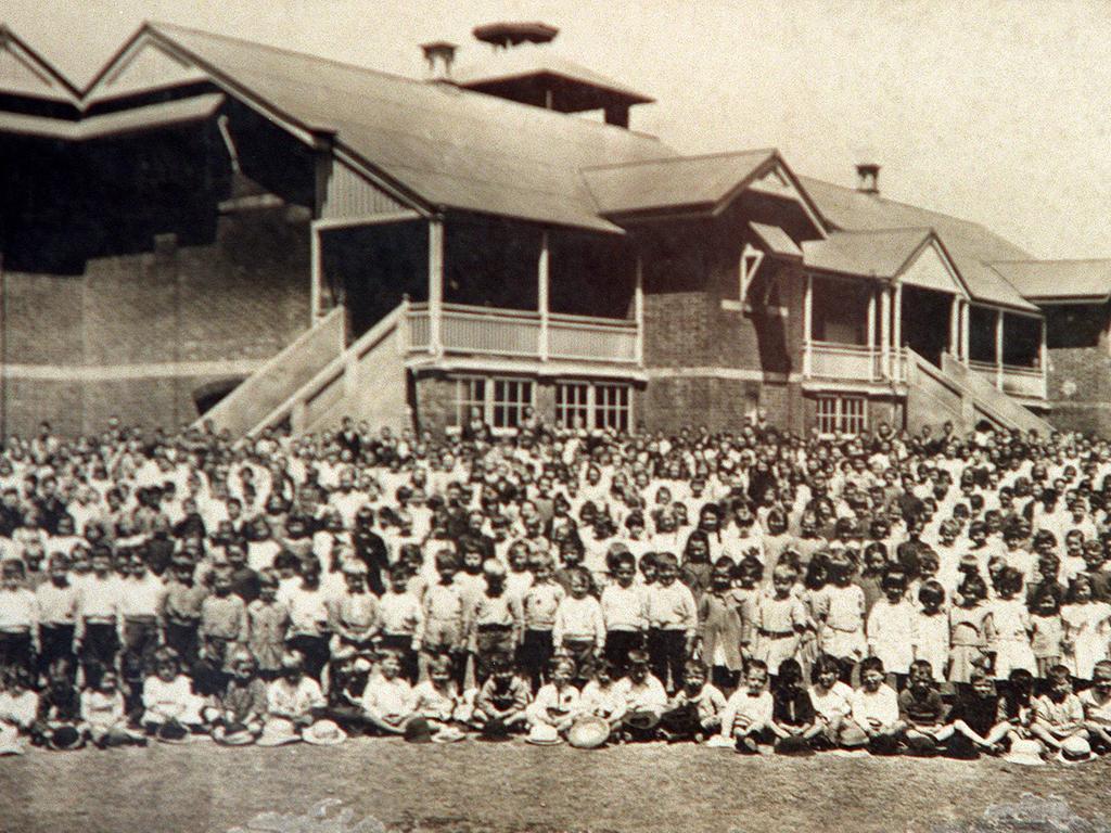 East Brisbane State School students in 1921.