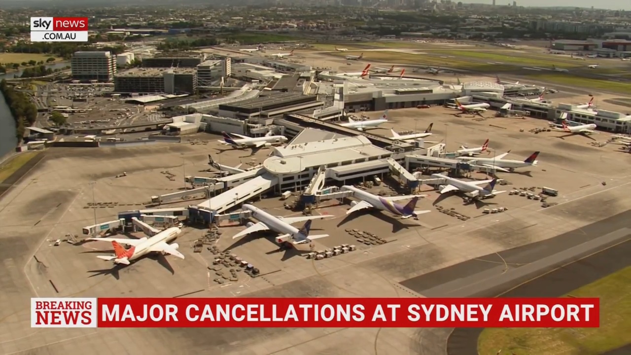 Sydney Airport shuts runway amidst chaotic end of school term travel