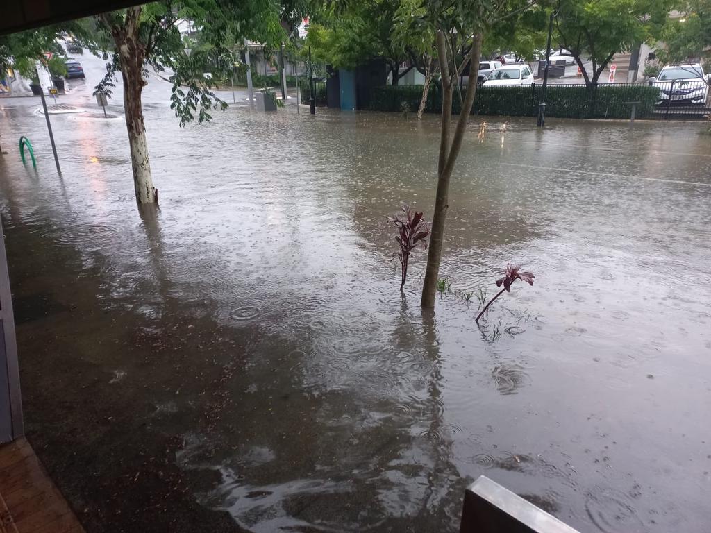 Brisbane Lord Mayor Adrian Schrinner tweeted this image saying: "High-tide peak, Rosalie Village, Paddington. This section of road had no water an hour ago. Shops OK at this stage."