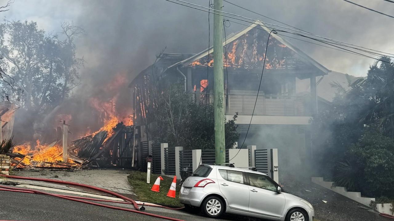 Two homes destroyed in huge Brisbane fire