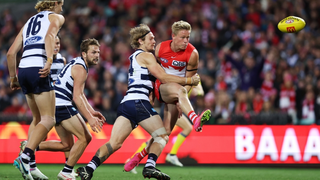 AFL fans sick of gambling ads 'bombarding' families and gameday experience
