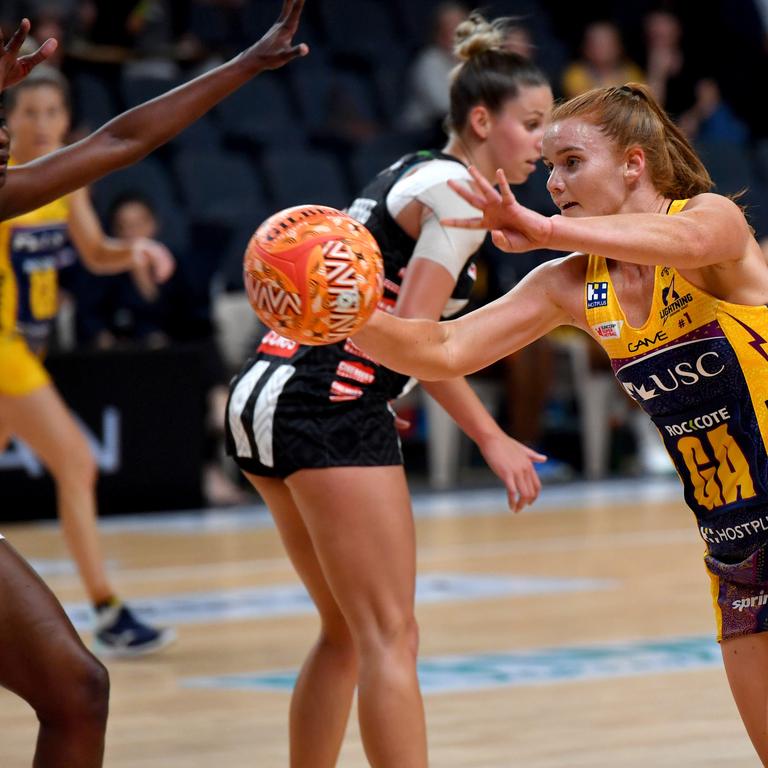 Koenen dazzles in Townsville Super Netball homecoming | Townsville Bulletin