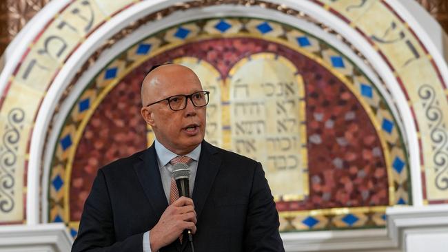 Peter Dutton addresses the congregation at St Kilda Shule in Melbourne on Friday. Picture: Via NCA NewsWire