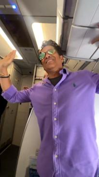 Fans chant Sachin Tendulkar's name when he is seen on budget flight