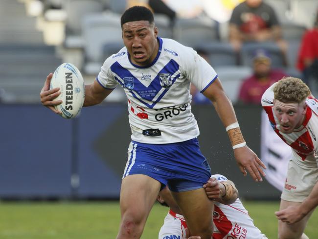 Sosaia Alatini on the charge for the Bulldogs. Picture: Warren Gannon Photography