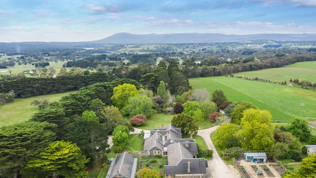 Bundaleer Estate at Gisborne