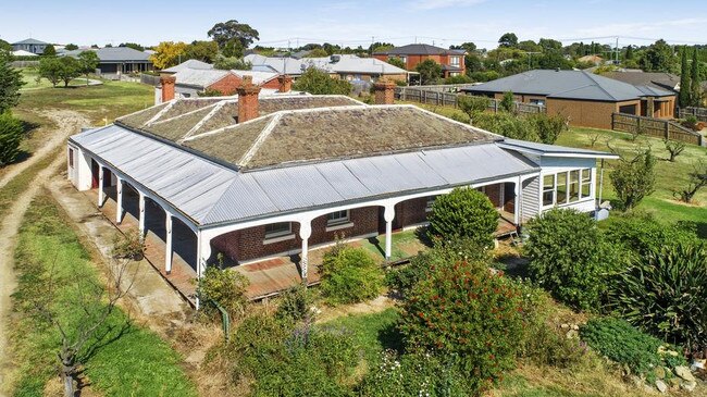 Claremont is the original farmhouse on the Waurn Ponds hill east of Ghazeepore Rd.