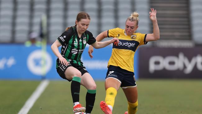 asha Grove made the bold move from Canberra to Western United in the off season and she hasn’t missed a beat since she hit the pitch. (Photo by Scott Gardiner/Getty Images)