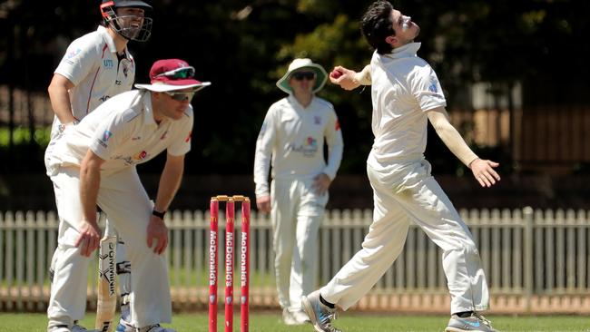 Matthew Wright of Gordon bowls during round 4 of the NSW Premier Grade cricket match between UTS North Sydney Bears and Gordon at Chatswood Oval on October 29, 2022 in Chatswood. (Photo by Jeremy Ng/Newscorp Australia)