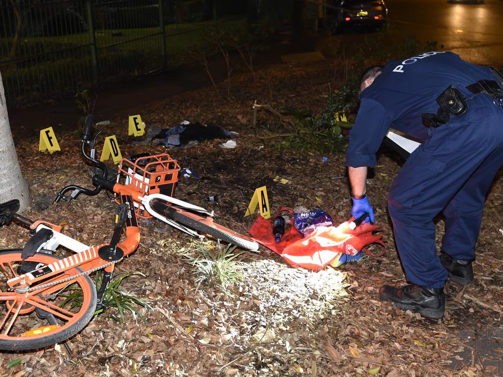 The crime scene in Pyrmont on Friday night. Picture: Gordon McComiskie