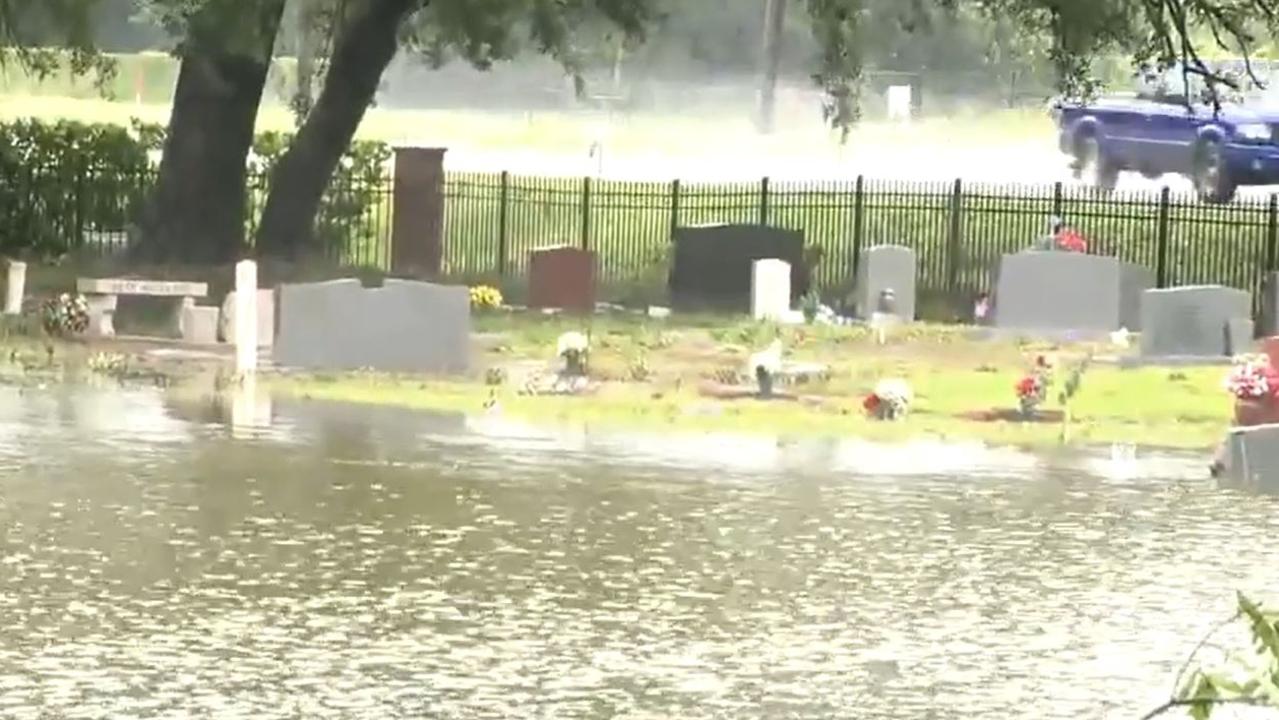 Hurricane Ian 27 dead as category 1 storm makes landfall in South