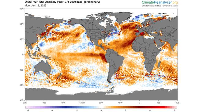 Similarly with global sea surface temperatures – both using 1971-2002 as a baseline. Picture: ClimateReanalyzer.org