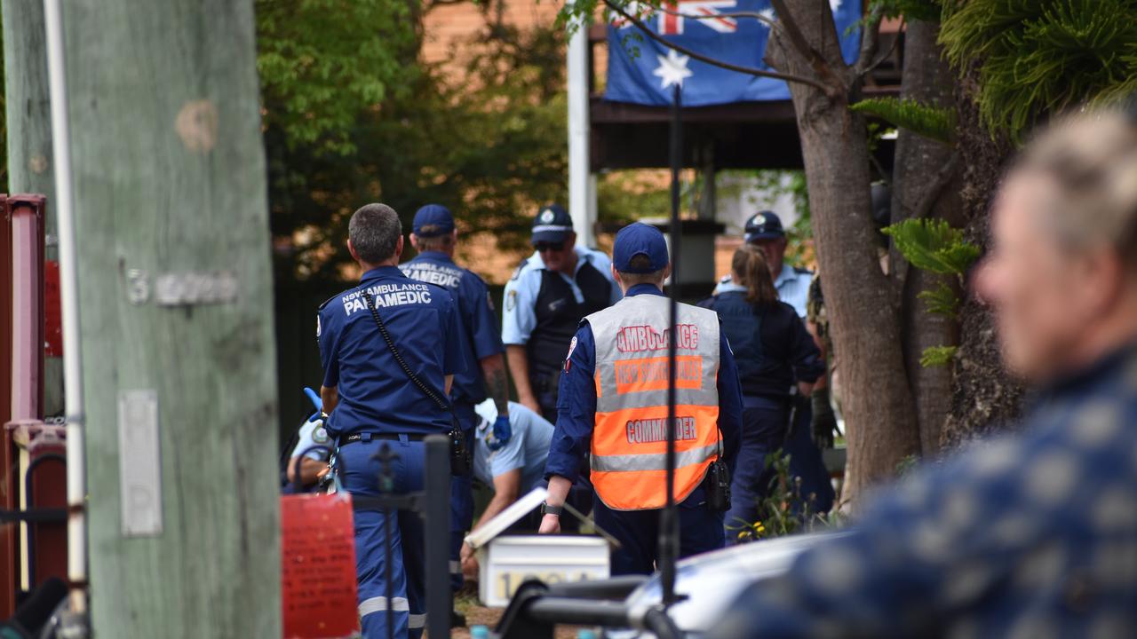 GRAFTON STANDOFF Did too many police respond? Daily Telegraph