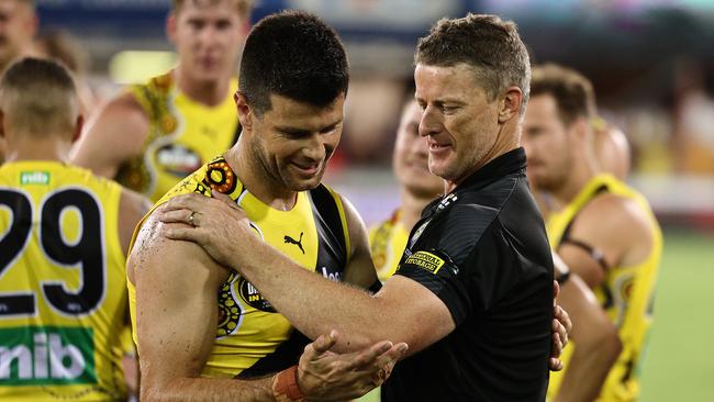 Damien Hardwick celebrates the win with Trent Cotchin. Picture: Getty Images