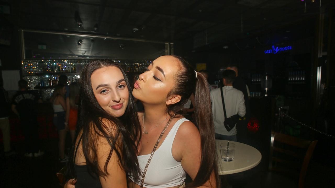 Cairns Photo Gallery Night Life At Woolshed The Attic Xs Nightlife