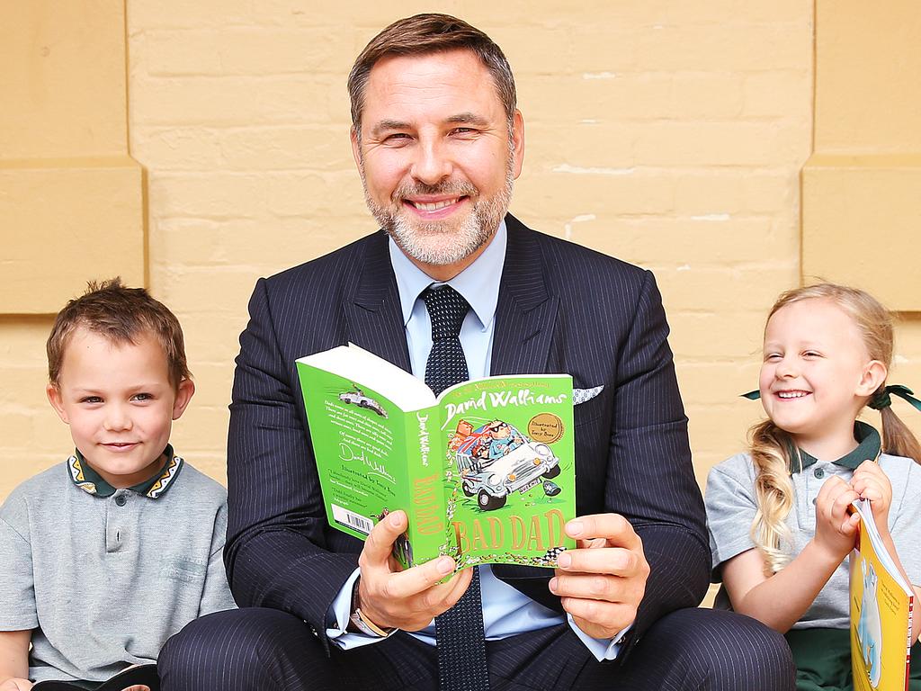 SATURDAY DAILY TELEGRAPH - 8/12/17

TV personality, comedian and author David Walliams visits Erskineville Public School to launch his new book. L to R, Kindy students with David - Olive Corben, Charlie Stewart, David Walliams, Aja Shooter and Maddox Topping. Pic, Sam Ruttyn