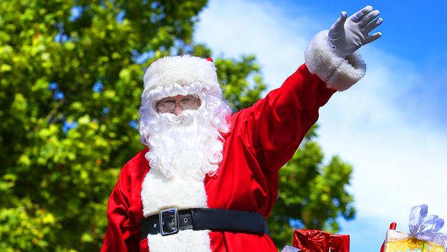 2014 Christmas Pageant. Santa waves to the kiddies