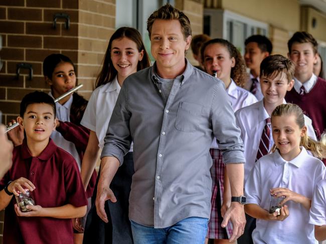 Scott Pape has been going into schools to teach kids about money. Picture: Graeme Taylor/ Foxtel