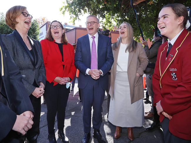 Albo recruits Julia at pointy end of the campaign