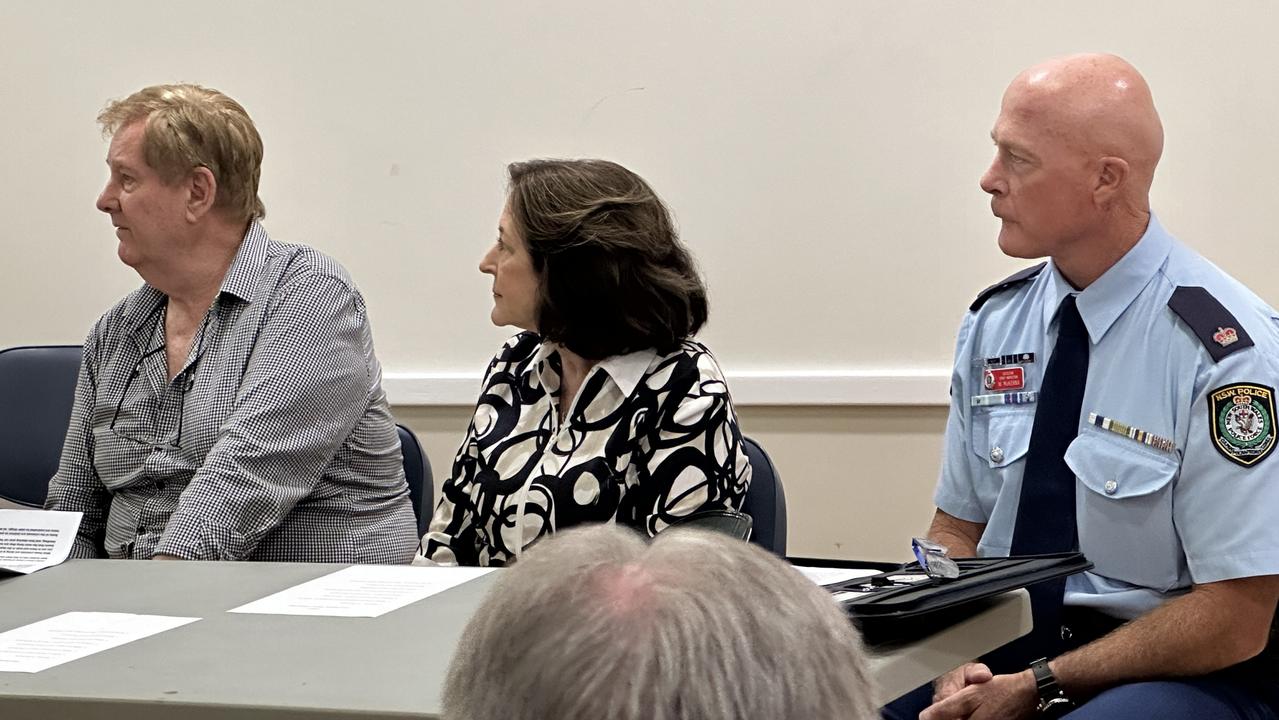 Andre Els (left), the organiser of the first Goonellabah community youth crime meeting with Ballina Shire Mayor Sharon Cadwallader and Detective Chief Inspector Bill McKenna. Picture: Catherine Piltz