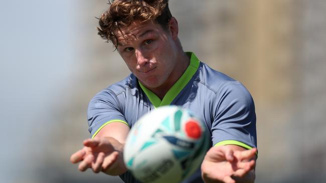 TOKYO, JAPAN - SEPTEMBER 28:  Michael Hooper of Australia releases a pass during the Australian Wallabies Captain's Run ahead of their 2019 Rugby World Cup match against Wales at Urayasu Park on September 28, 2019 in Tokyo, Japan. (Photo by Dan Mullan/Getty Images)