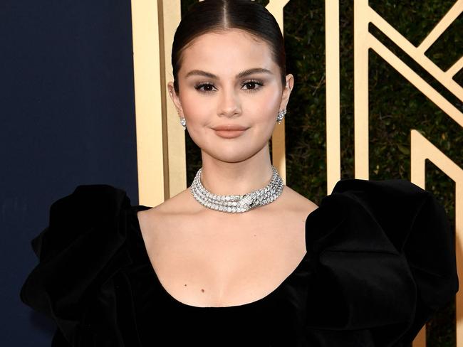 US singer Selena Gomez arrives for the 28th Annual Screen Actors Guild (SAG) Awards at the Barker Hangar in Santa Monica, California, on February 27, 2022. (Photo by Patrick T. FALLON / AFP)