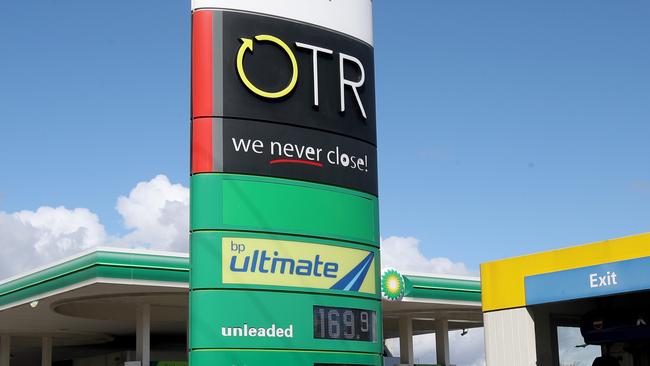 ADELAIDE, AUSTRALIA - NewsWire Photos 3rd May 2021: Petrol prices at the OTR on Port Road, Welland. Picture: NCA NewsWire / Kelly Barnes