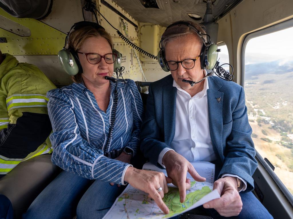 Prime Minister Anthony Albanese and Victorian Premier Jacinta Allan tour the fire area of the Grampians. Picture: PMO