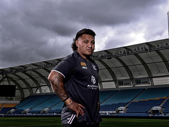 GOLD COAST, AUSTRALIA - OCTOBER 27: (Editors note: A digital filter has been applied to this image) Josh Papalii poses for a photo during a Queensland Maroons State of Origin training session at Cbus Super Stadium on October 27, 2020 in Gold Coast, Australia. (Photo by Bradley Kanaris/Getty Images)