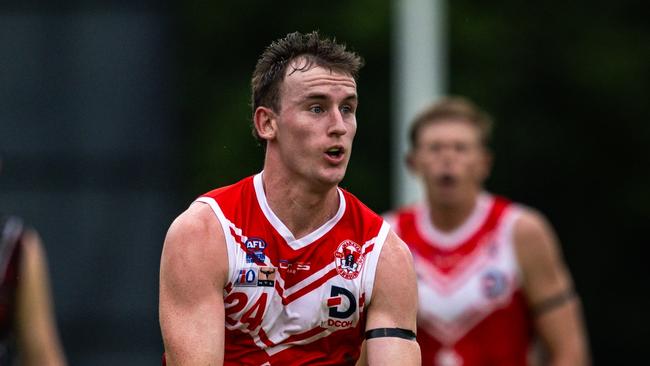 Tanner Lovell playing for Waratah in the 2024-25 NTFL season. Picture: Patch Clapp / AFLNT Media