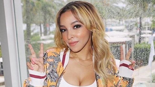 Simmons previously dated singer Tinashe.