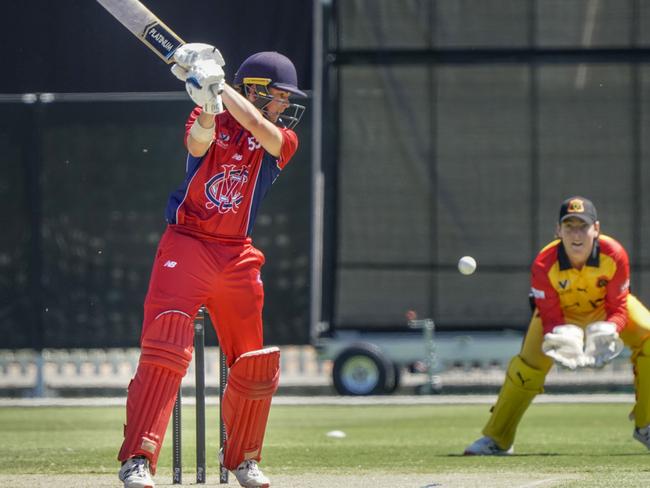 Melbourne’s Henry Pearson cuts hard against St Kilda. Picture: Valeriu Campan