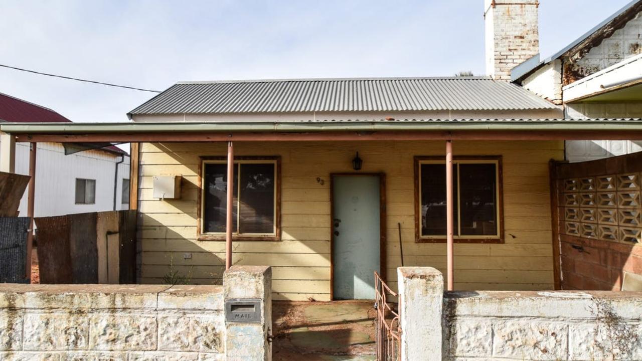 inside-australia-s-cheapest-houses-on-the-market-right-now-on-offer