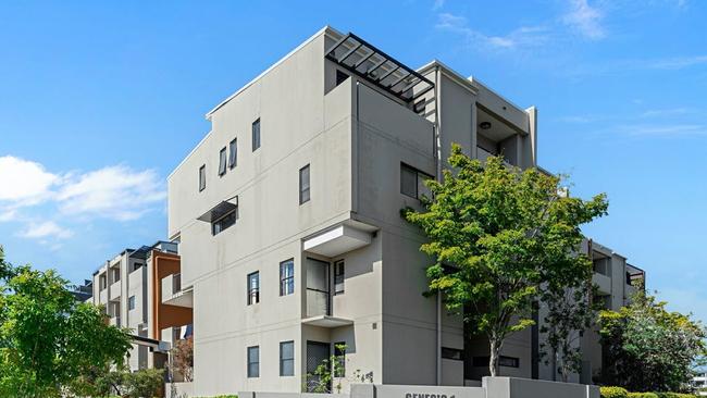 A three-bedroom unit in this complex at 7/1848 Logan Road, Upper Mount Gravatt, is advertised as an 'exceptional investment with 8% net return'.