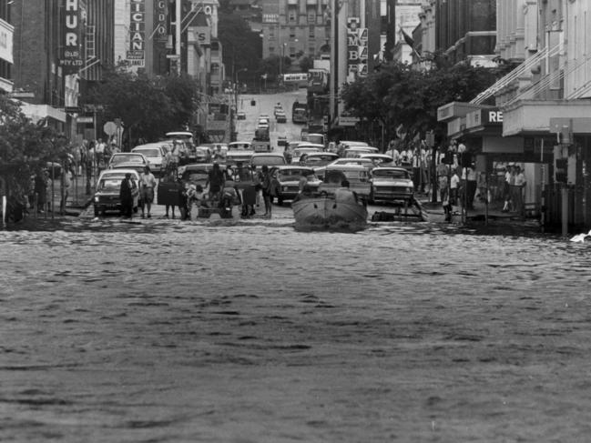 Edward Street nr cnr of Adelaide St.