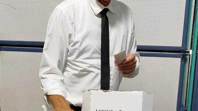 Tweed MP Geoff Provest casts his vote in Banora Point. Picture: Rick Koenig