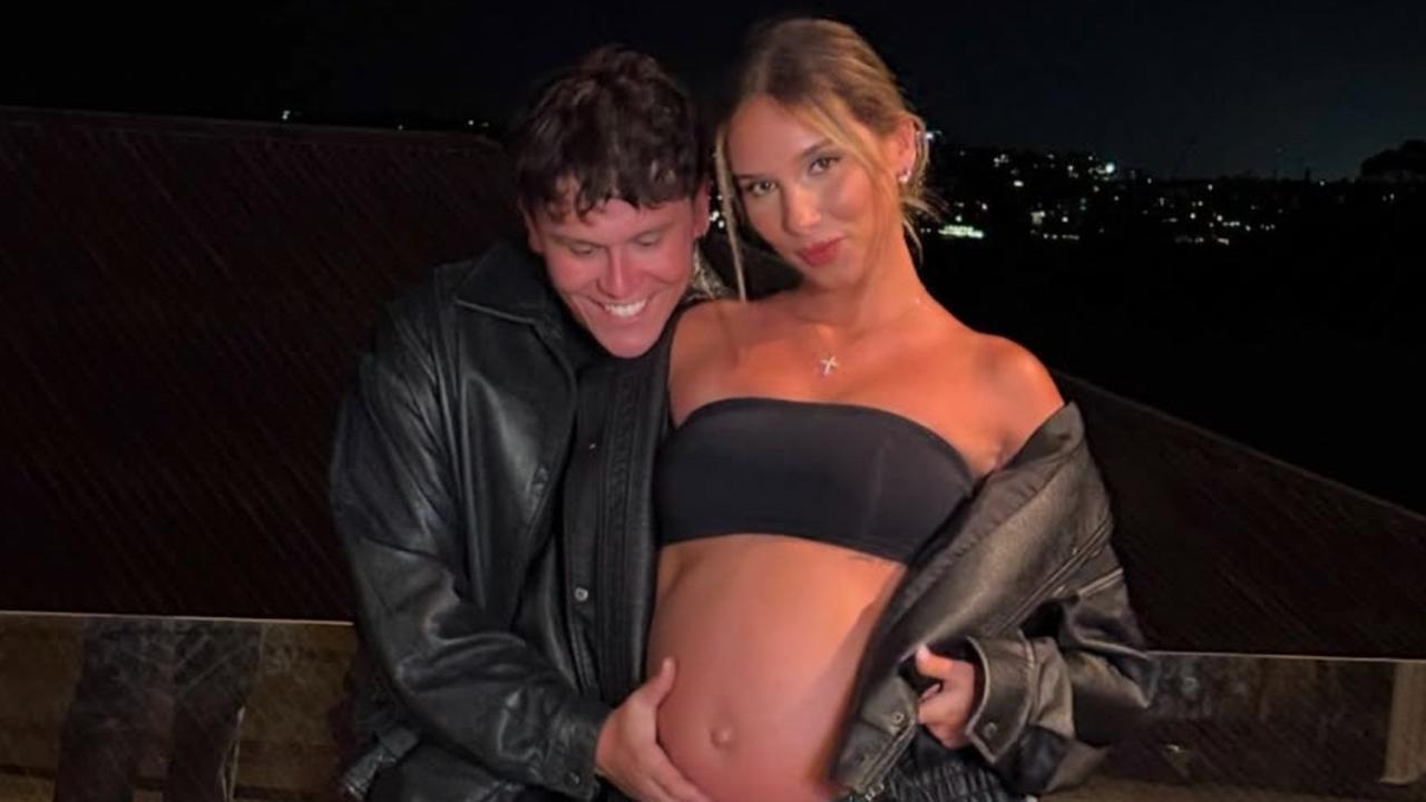 ‘Aussie Bieber’ hints at new bub
