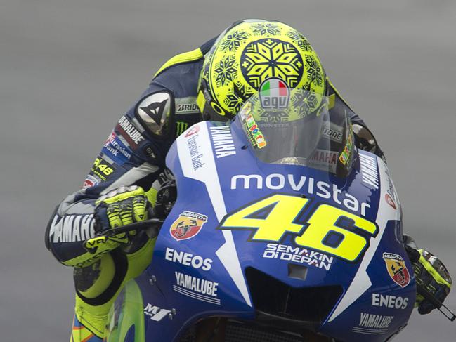 KUALA LUMPUR, MALAYSIA - FEBRUARY 23: Valentino Rossi of Italy and Movistar Yamaha MotoGP heads down a straight during the MotoGP Tests in Sepang - Day One at Sepang Circuit on February 23, 2015 in Kuala Lumpur, Malaysia. (Photo by Mirco Lazzari gp/Getty Images)