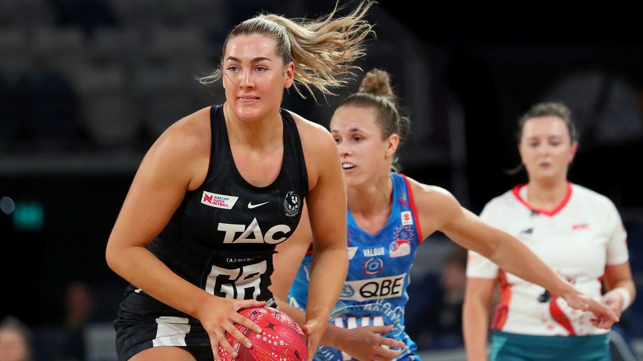 MELBOURNE, AUSTRALIA - MAY 28: Sophie Garbin of the Magpies looks to pass during the round 12 Super Netball match between Collingwood Magpies and NSW Swifts at John Cain Arena, on May 28, 2022, in Melbourne, Australia. (Photo by Kelly Defina/Getty Images)