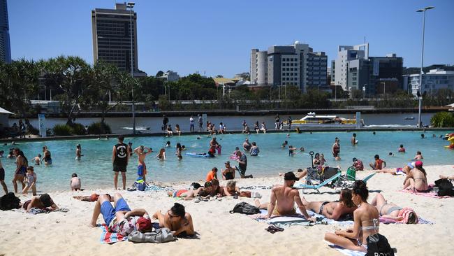 Queensland welcomed about 110,000 interstate movers for the year to September, while losing about 77,000. NSW lost 116,946 people to interstate and gained 83,744. Picture: NCA NewsWire / Dan Peled